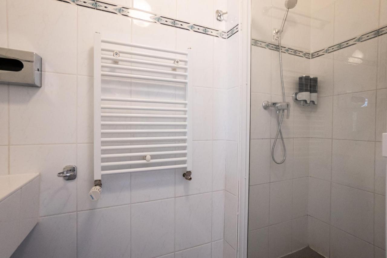 Central Spacious With A King-size Bed Apartment